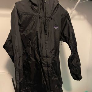 NWOT Patagonia Rain Jacket. Size XL. Black.